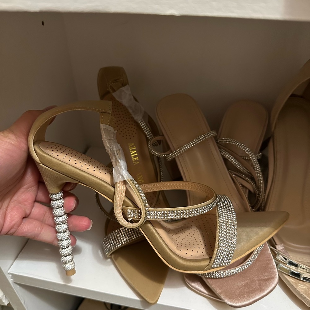 AZALEA WANG BEFORE YOUR EYES STILETTO SANDAL IN NUDE size 8